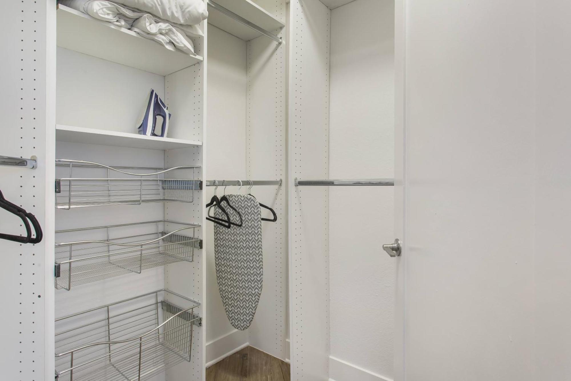 Capsule hotel The Hills Management